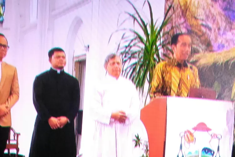 Surprise bagi Umat Kristiani, Presiden Ajak Wali Kota Kunjungi Gereja Katedral Bogor di Hari Natal. (Tangkapan layar)