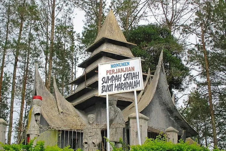 Panorama desa wisata Nagari Batu Bulek, destinasi wisata favorit wisatawan di Sumatera Barat (Instagram @galeriman1tanahdatar)