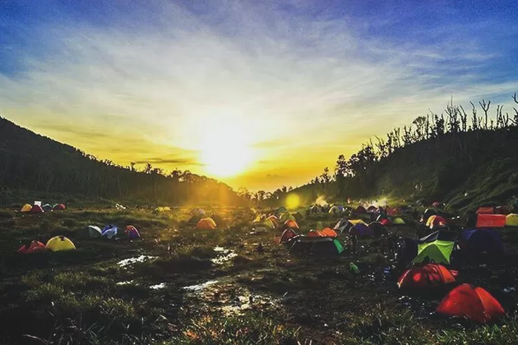 Wisata alam yang mudah dijangkau, bahkan untuk pendaki pemula ketika mendaki ke Gunung Talang Sumatera Barat (Instagram @gunungtalang)