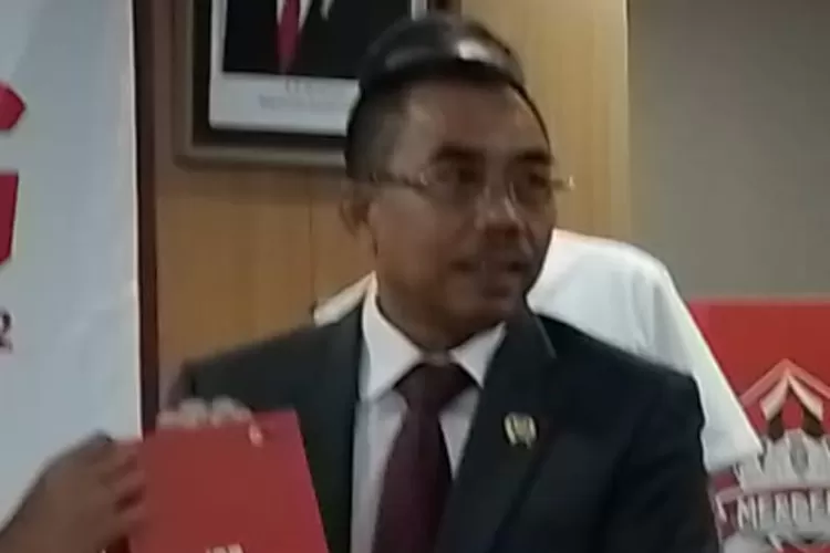 Ketua FPDIP DPRD DKI Gembong Warsono