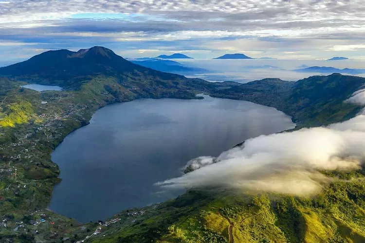Keindahan wisata alam Danau Dibawah Sumatera Barat, dengan sederet fakta dan mitos (Instagram @jajak_kaki_solok)