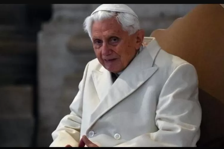 Pimpinan Umat Katolik Dunia Paus  Benediktus XVI  Dikabarkan Sakit (Istimewa)