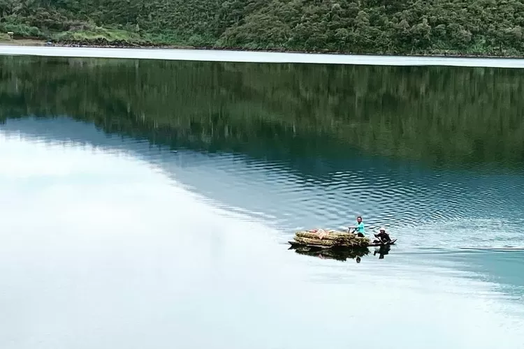 Indahnya healing di wisata alam Danau Talang Sumatera Barat, setelah melewati rute perjalanan nya yang memiliki pemandangan indah (Instagram @danautalang)