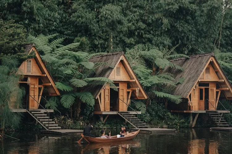 Dulang Resort dan Resto di Bandung, rekomendasi tempat penginapan yang kece dan hits (Instagram @dusun_bambu)