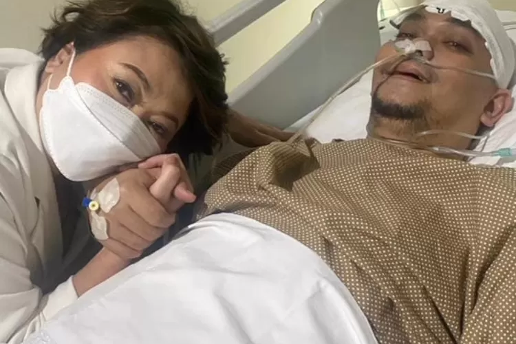 Indra Bekti sudah siuman usai operasi dan bisa berbincang dengan Indi Barends 