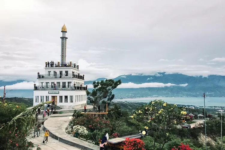 Monumen Nosarara Nosabatutu, destinasi wisata di Palu Sulawesi Tengah (Instagram @aldi_geri)