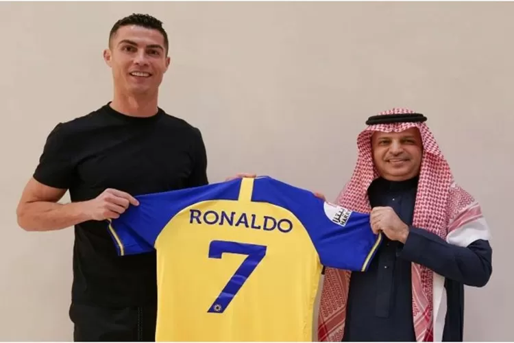 Cristiano Ronaldo resmi bergabung dengan Al Nassr (Twitter @al_nassr)