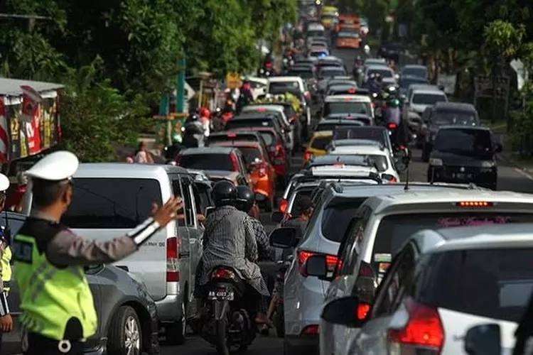 Petugas Polantas di Yogyakarta mengatur kepadatan lalulintas di salah satu jalan utama di Yogyakarta  (Istimewa )
