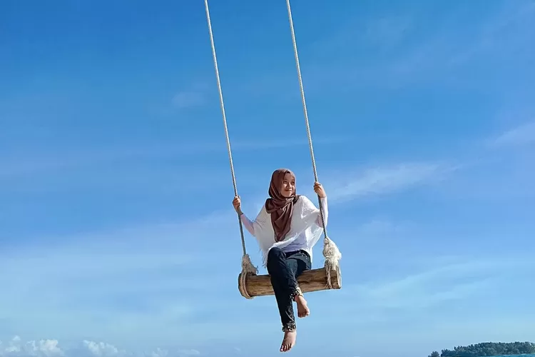 Relaksasi di desa wisata Pulau Angso Duo Sumatera Barat, surganya destinasi wisata yang luar biasa mempesona (Instagram @ayunasution44)
