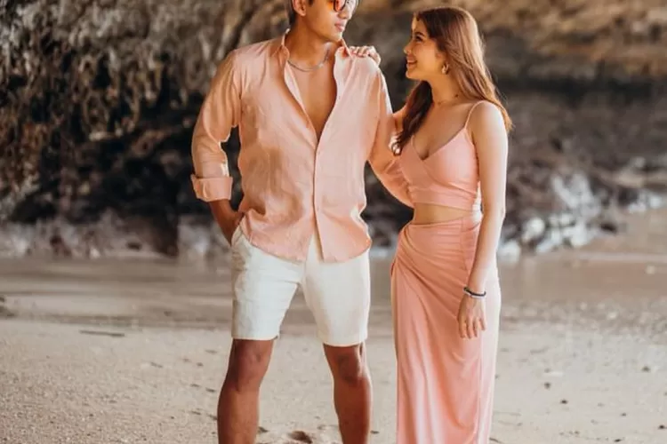 Tidak Melewati Tahun Baru Bersama, Harris Vriza dan Haviza Devi Anjani Diisukan Putus (Gorajuara.com/dok: Instagram @havizadevianjani)