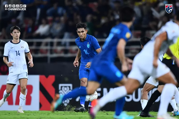 Striker Timnas Thailand, Teerasil Dangda saat hadapi Kamboja di Piala AFF 2022. (Dok. Changsuek)