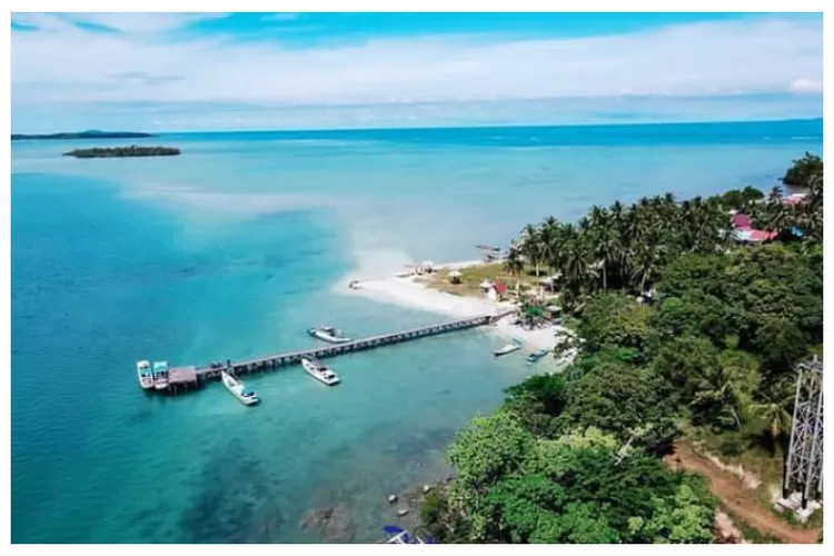 Destinasi wisata Pantai Tanjung Kunyit di Kalimantan Selatan (Instagram @visit_kalsel_new)