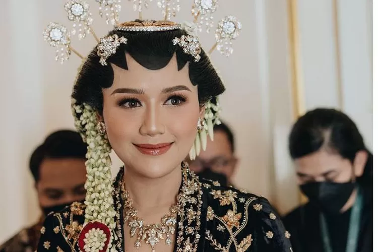 Pantas saja hidupnya selalu mujur, rupanya Erina Gudono lakukan amalan ini setiap hari: Sebenarnya aku (Instagram @erinagudono)