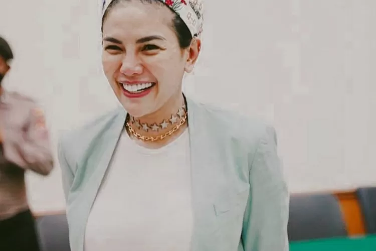 Nikita Mirzani memberikan tanggapan positif terhadap tindakan yang dilakukan oleh Aldilla Jelita.&nbsp; (instagram @nikitamirzanimawardi_172)