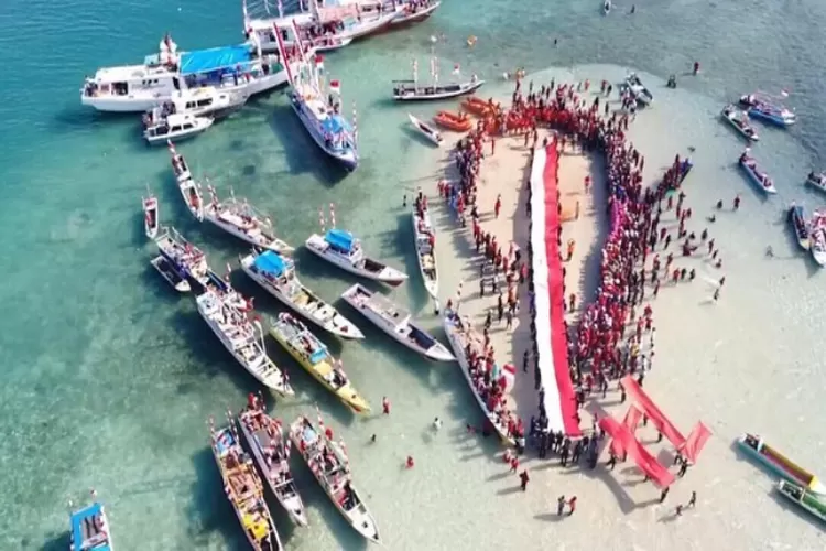 Keindahan paripurna di Pulau Tangkulara, wisata alam yang unik di  Bone, Sulawesi Selatan (Instagram @ayokebone)