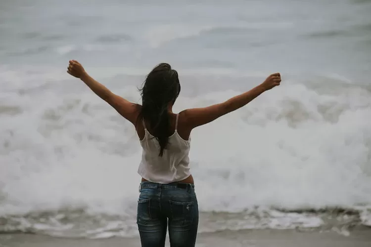 Ilustrasi manfaat jadi jomblo (Unsplash/Ryan Moreno)