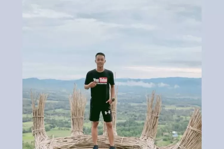 Wisata alam Puncak Lima Jari di Bone, Sulawesi Selatan (Instagram @puncaklimajari)