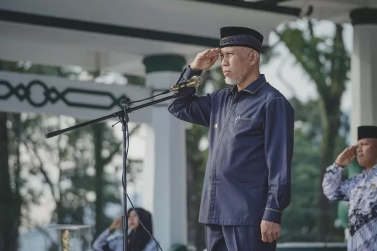 Gubernur Sumbar lantik pengurus Ikatan Apoteker Indonesia. (sumbarprov.go.id)