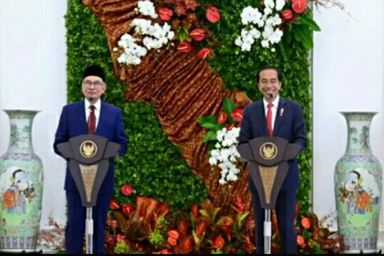 Jokowi-Anwar Bahas Soal Pekerja Migran Indonesia, Isu Perbatasan hingga Krisis Myanmar. (BPMI Setpres)