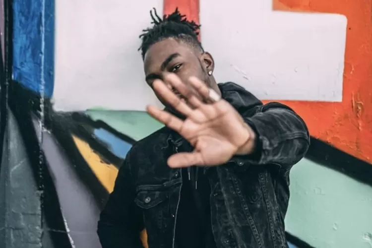 Ilustrasi tanda seseorang tidak nyaman sama kamu (Unsplash/Blake Cheek)