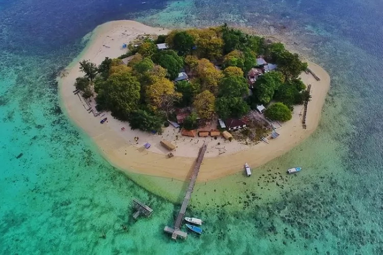 Samalona Island, destinasi wisata di Makassar Sulawesi Selatan (Instagram @samalona.island)