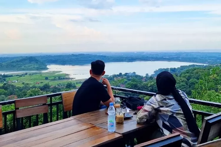 Panorama Bukit Cinta Anti Galau yang indah (Istagram  @bukitcinta_antigalau)