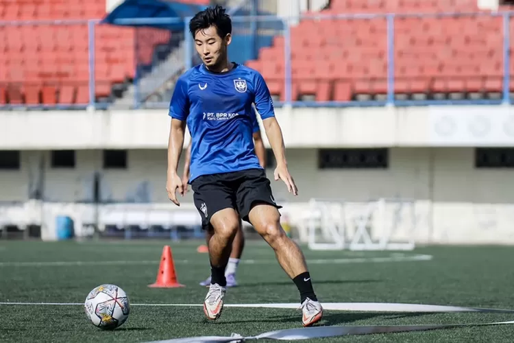 Ryo Fuji Pemain asing asal Jepang Ryo Fuji akhirnya dikontrak PSIS Semarang.  (PSIS)