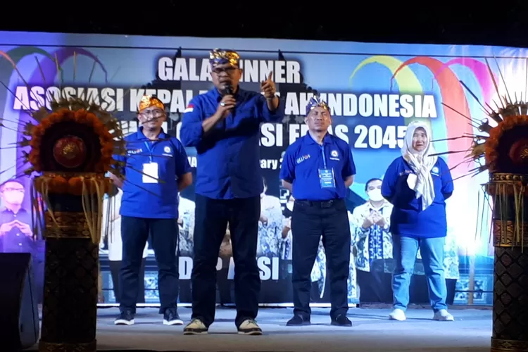 Ketua Umum DPP Asosiasi Kepala Sekolah Indonesia atau AKSI, Dr. Asep Tapip Yani, M.Pd (Foto: dok/Yuyun Dewi/Gorajuara)