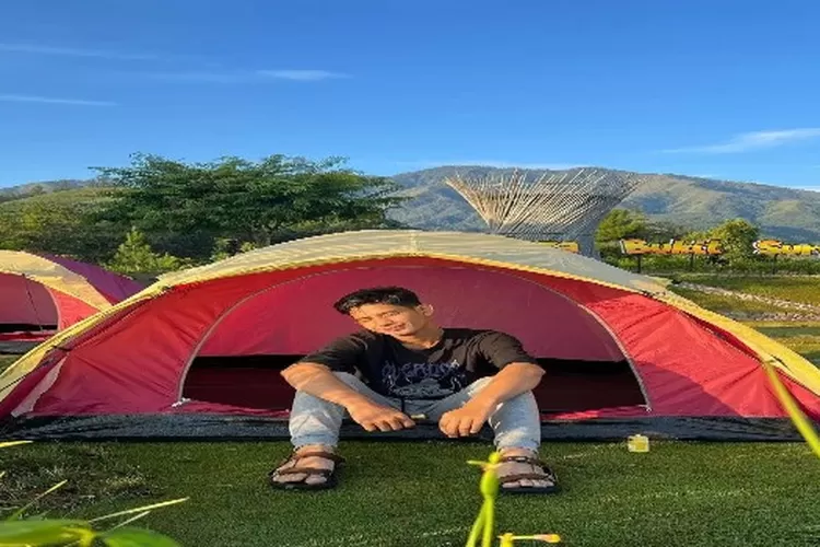 Potret keindahan pemandangan di tempat Bukit Surga yang ada di Nganjuk Jawa Timur (Instagram / @nganjukhitskekinian)