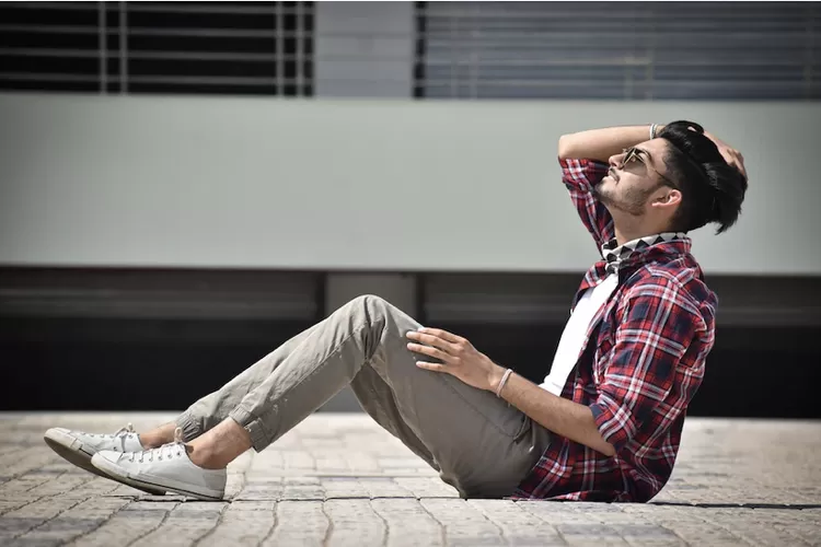 Ilustrasi alasan cowok ganteng memilih jadi jomblo (Unsplash/Deepak Dhiman)