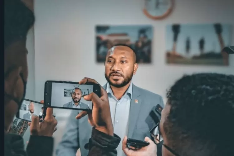 manajer Persipura (humas persipura)