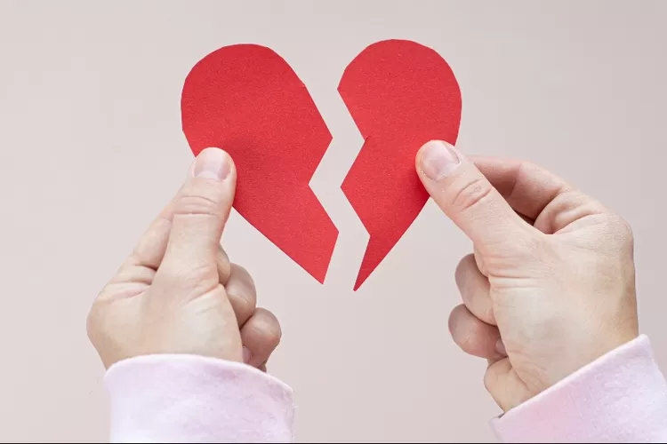 Ilustrasi mencari obat hati yang manjur untuk putus hubungan (Pexels/Monstera)