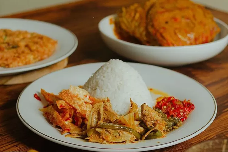 8 kuliner khas Sumbar yang namanya sama persis dengan daerah asalnya (Instagram/@kapaujamgadang)