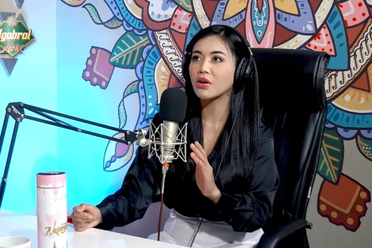 Denada curhat saat menyaksikan langsung anaknya dikemoterapi. Foto/Instagram (Foto/Instagram)