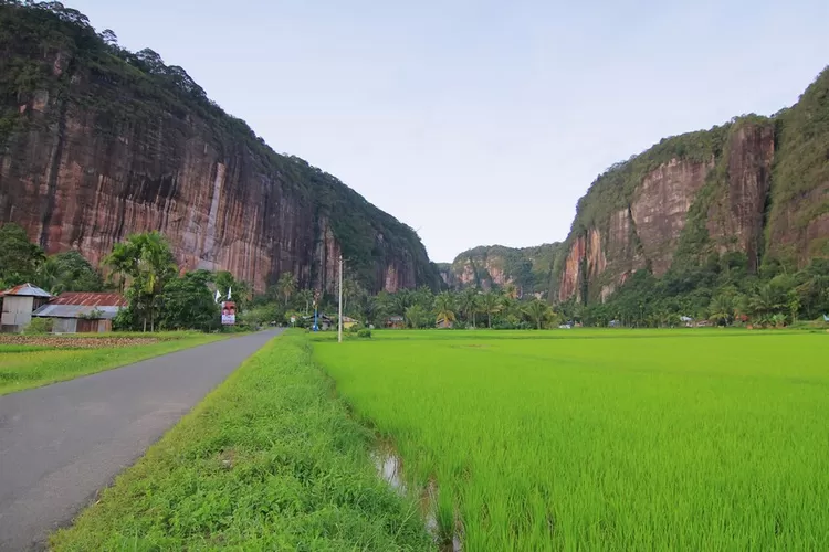 Dilirik UNESCO! 7 Geopark di Sumbar Ini Tawarkan Panorama Indah Menakjubkan&nbsp; (Indonesia Kaya)