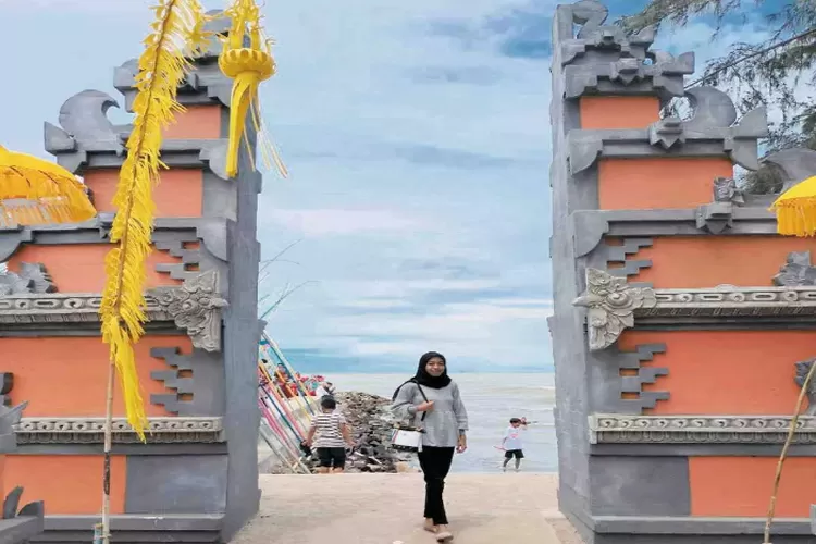 Rekomendasi 3 Wisata Alam Pantai Yang Lagi Hits di Indramayu (Tangkapan Layar Instagram /@nurfqthh_)