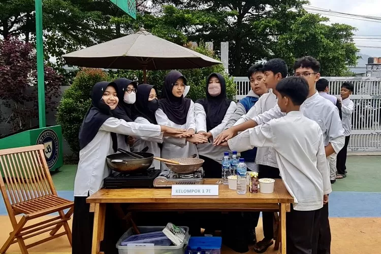Siswa SMP Prima Cendekia Islami ikuti Malam Bina Insan 
