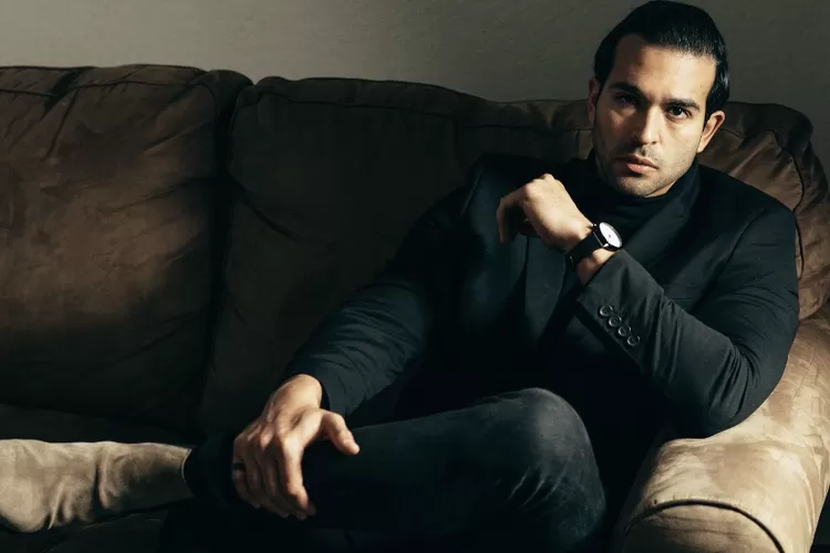 Ilustrasi cara menjadi orang karismatik (Pexels/Dziana Hasanbekava)