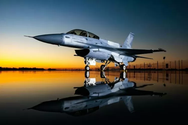 Jet tempur F-16 (Lockheed Martin)