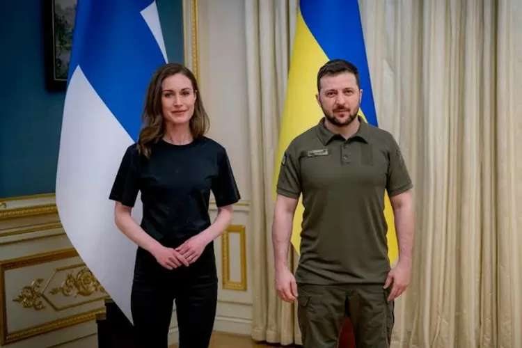 Sanna Marin dan Volodymyr Zelenskiy (Kyiv Post)
