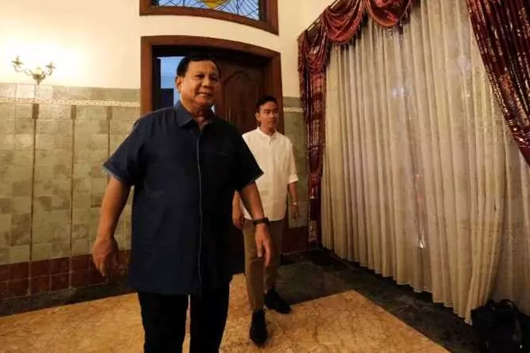 Menhan Prabowo Subianto saat berkunjung ke Loji Gandrung Solo (Endang Kusumastuti)
