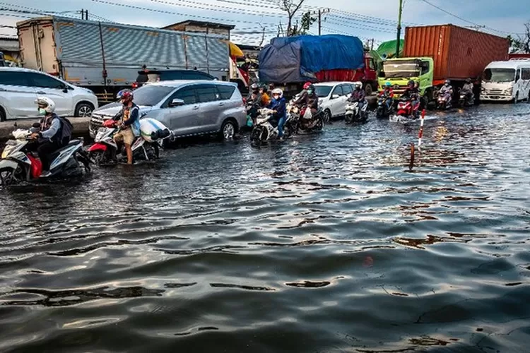 Ilustrasi. Banjir rob yang terjadi di Demak menjadi bencana tahunan. DPR minta Pemerintah Pusat dan Daerah kolaboratif.