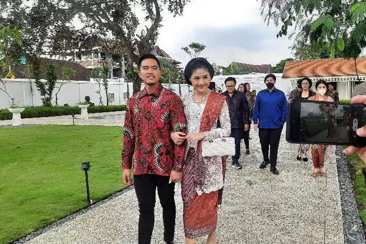 Kaesang Pangarep dan Erina Gudono saat menghadiri peresmian Pracima Tuin (Endang Kusumastuti)