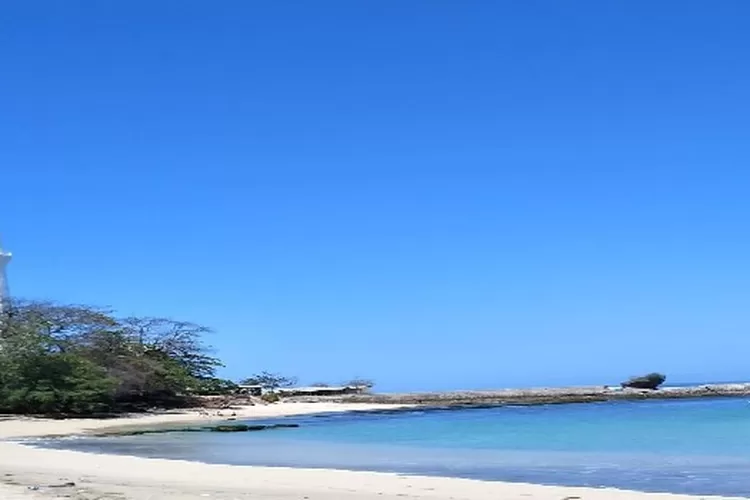 Keindahan yang ada di tempat wisata pantai santolo (Instagram @pantaisantolo_)