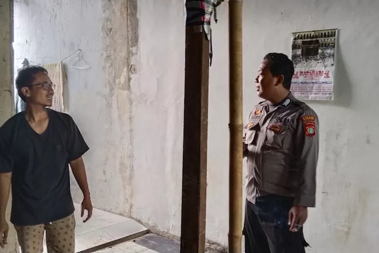 PERISTIWA : kebakaran hebat melanda sebuah rumah di Gang Nyawa RT4/13 No.121 Kelurahan Pabuaran, Kecamatan Bojonggede, Kabupaten Bogor. (RADAR DEPOK)