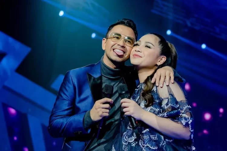 Pasangan Sultan Andara Raffi Ahmad dan Nagita Slavina saat ulang tahun Indosiar (@raffinagita1717)