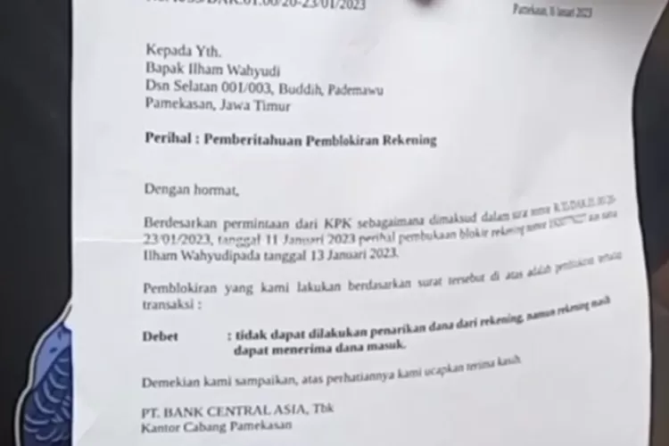 Surat pemberitahuan pemblokiran yang diterima Ilham Wahyudi, penjual burung di Pamekasan, Jawa Timur.