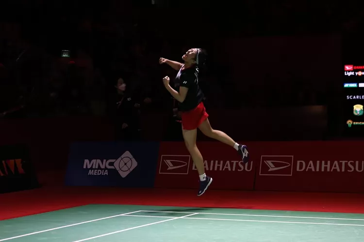 An Se Young melompat melampiaskan kegembiraannya menjuarai Indonesia Masters 2023.