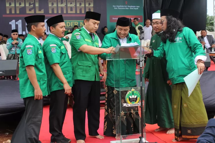 Pelantikan Pengurus PC Gerakan Pemuda Ansor Kota Depok saat HARLAH Satu Abad NU (Pelantikan Pengurus PC Gerakan Pemuda Ansor Kota Depok saat HARLAH Satu Abad NU)
