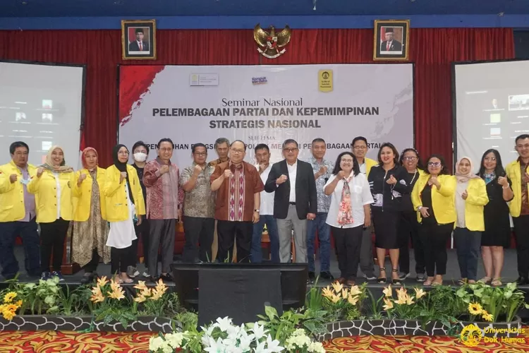 Universitas Indonesia melalui ILUNI dan Mahasiswa SKSG mencoba mengambil peran dengan menelisik ketahan partai Politik